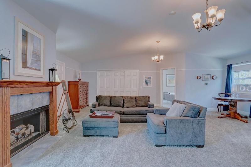 Pelican Cove Inn image