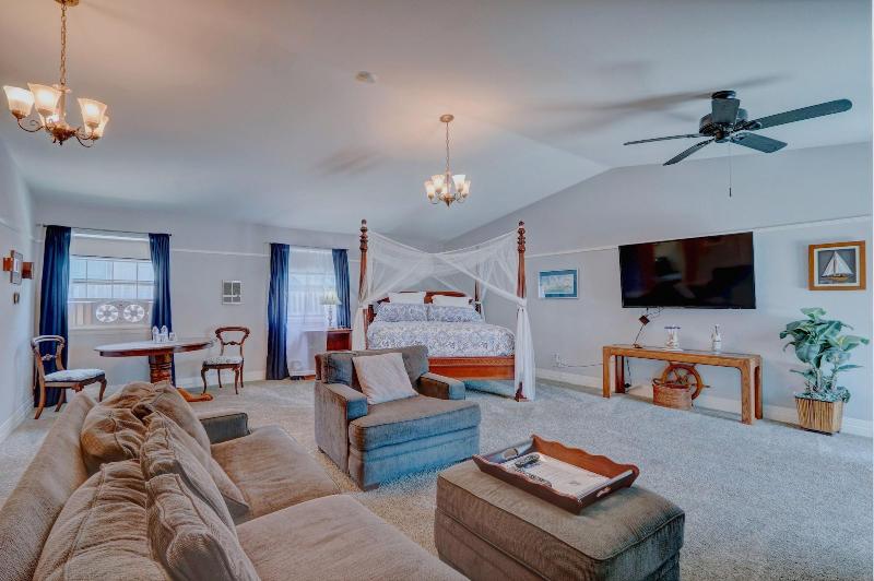 Pelican Cove Inn image