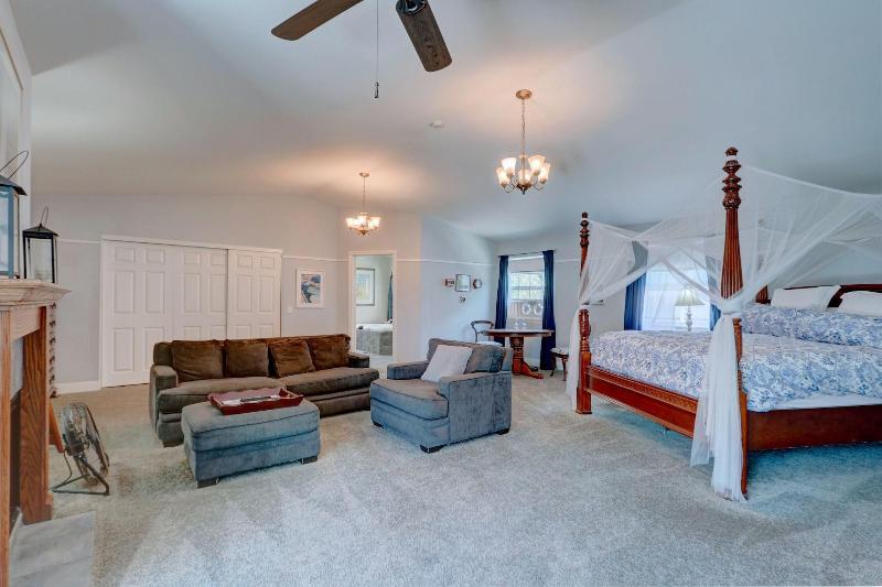 Pelican Cove Inn image