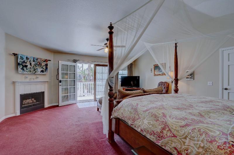 Pelican Cove Inn image