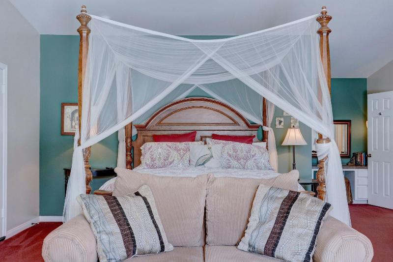 Pelican Cove Inn image