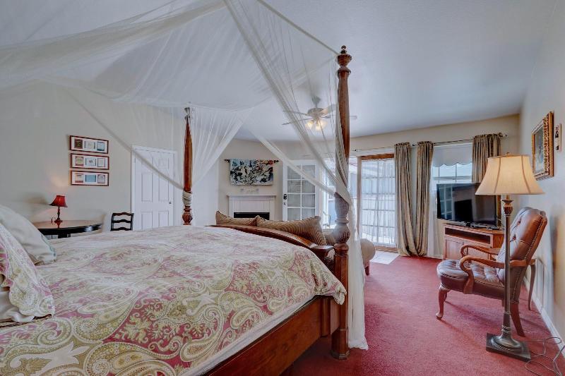 Pelican Cove Inn image