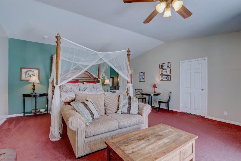 Pelican Cove Inn image