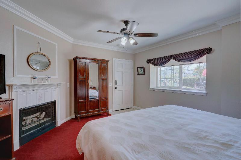 Pelican Cove Inn image