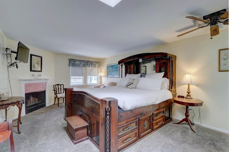 Pelican Cove Inn image