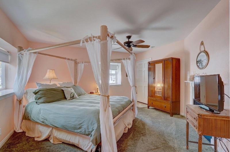 Pelican Cove Inn image