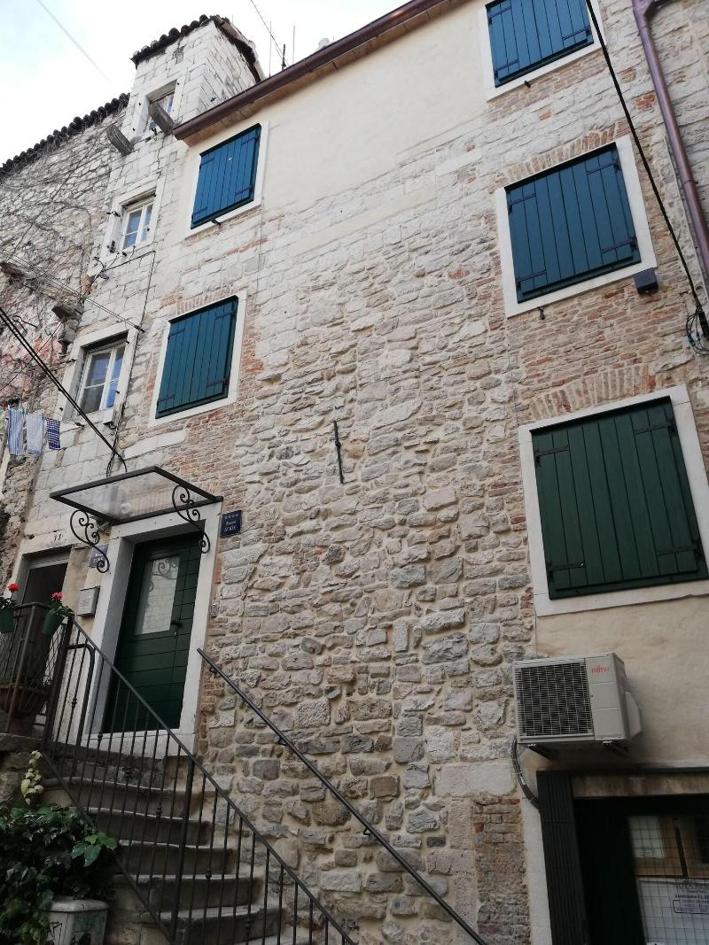Jr Luxury Guesthouse 2 image