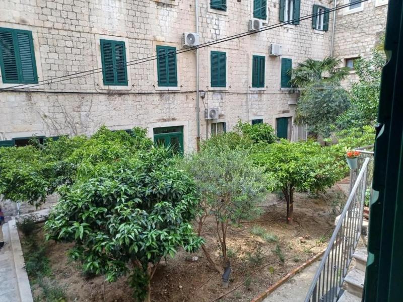Jr Luxury Guesthouse 2
