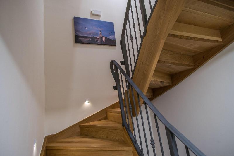 Jr Luxury Guesthouse 2 image