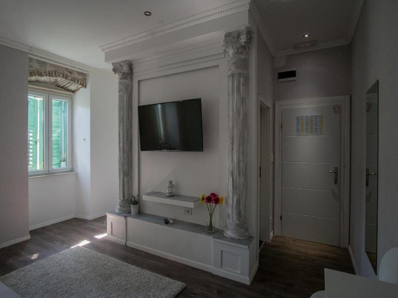 Jr Luxury Guesthouse 2