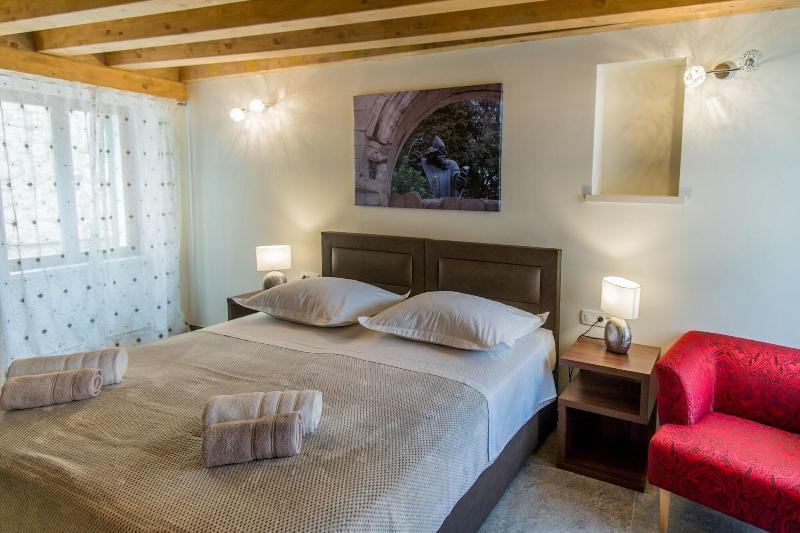 Jr Luxury Guesthouse 2 image