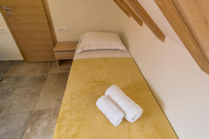Jr Luxury Guesthouse 2 image