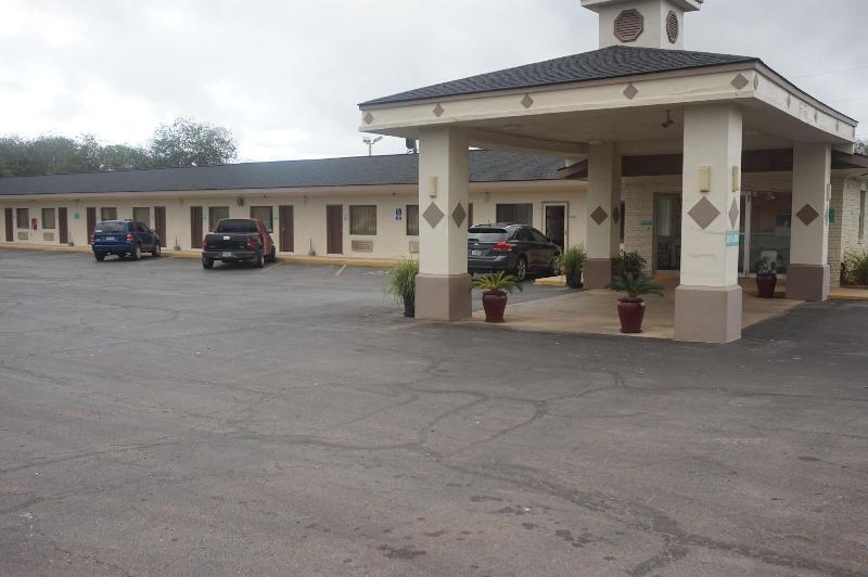Pearsall Executive Inn image