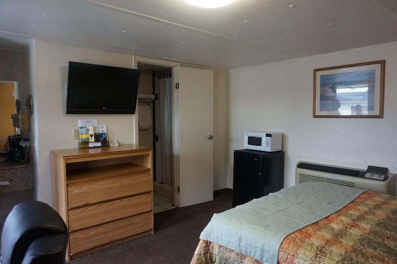 Pearsall Executive Inn image