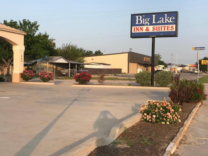 Big Lake Inn Suites