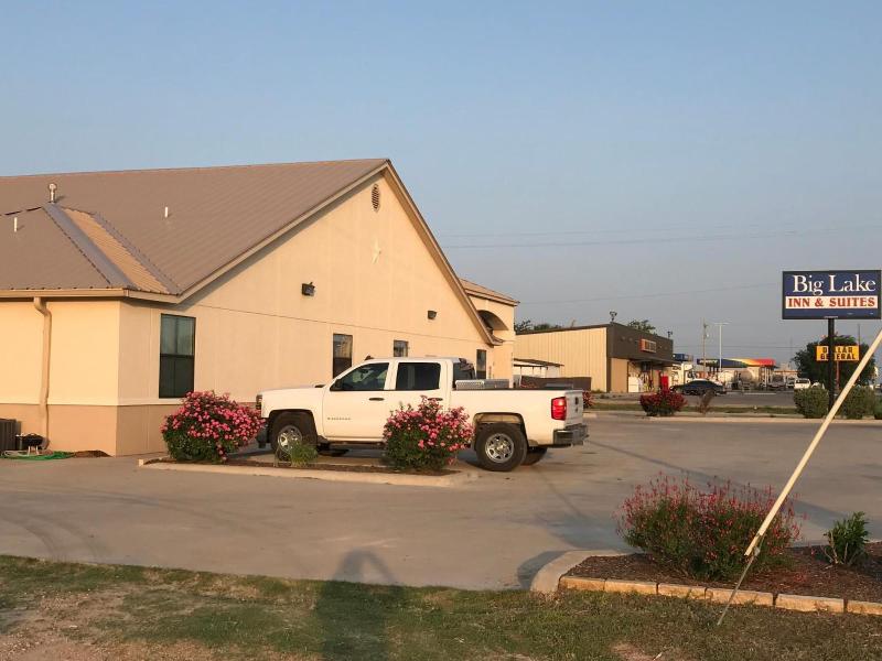 Big Lake Inn Suites