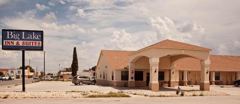 Big Lake Inn Suites