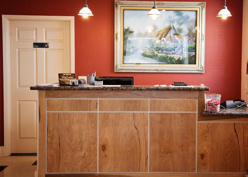 Big Lake Inn Suites