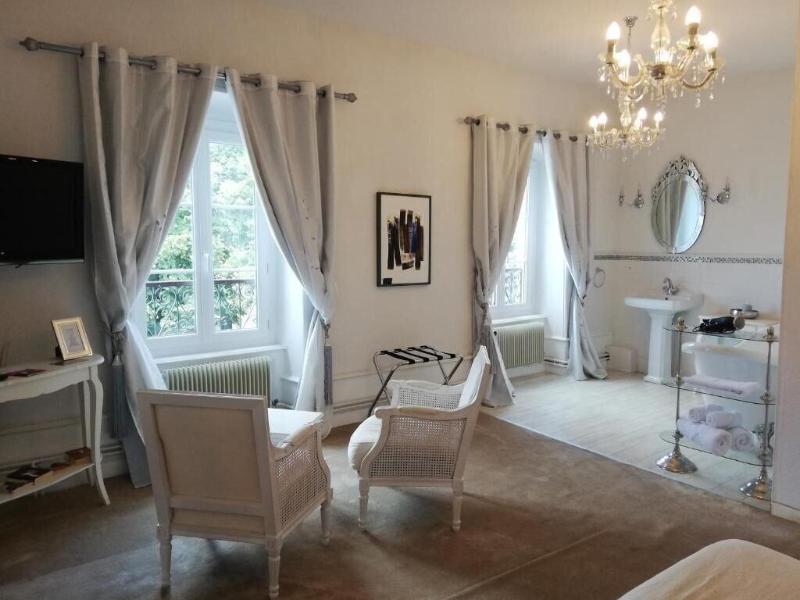 Chateau Les 4 Saisons image
