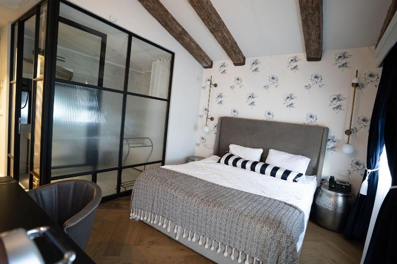 Zamarin Hotel image