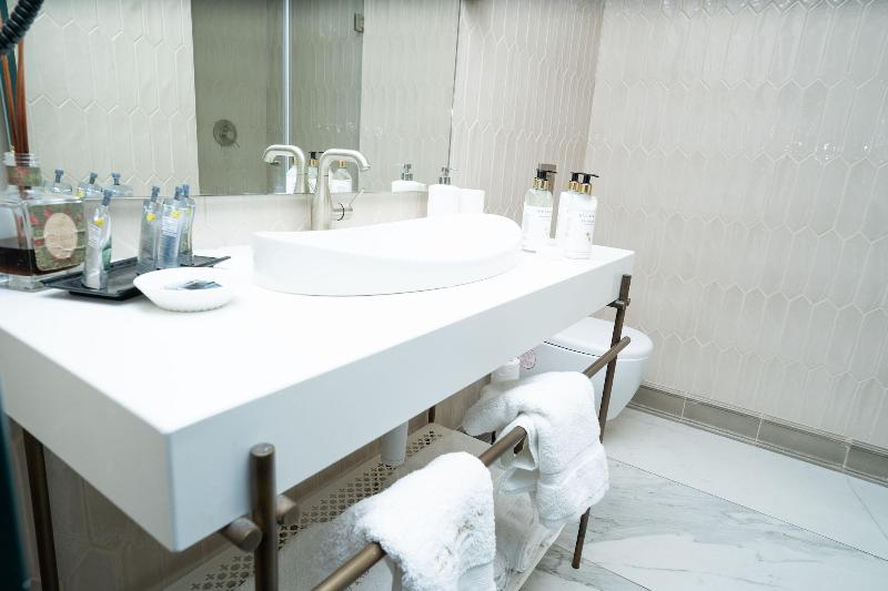 Zamarin Hotel image