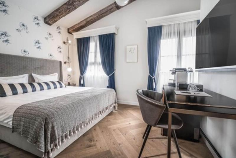 Zamarin Hotel image