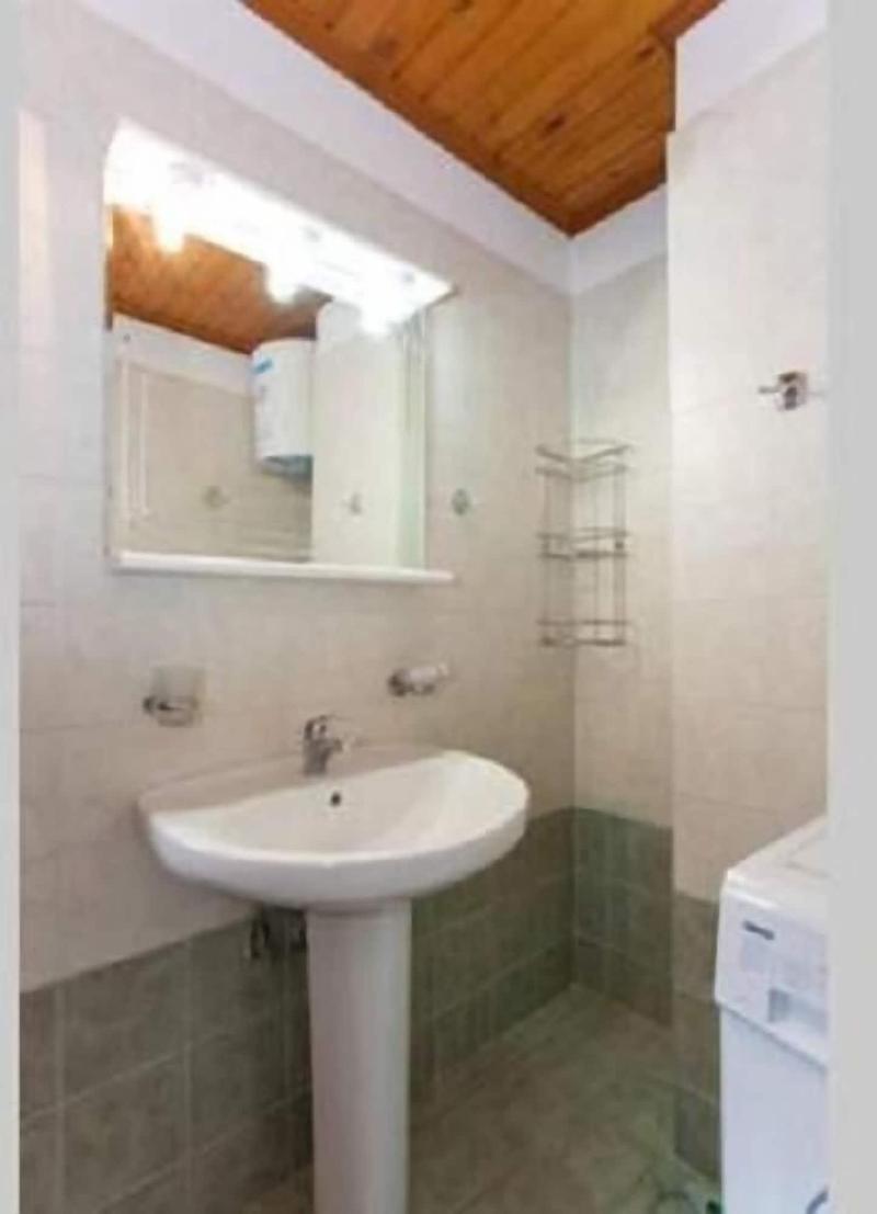 Lilys Apartments image