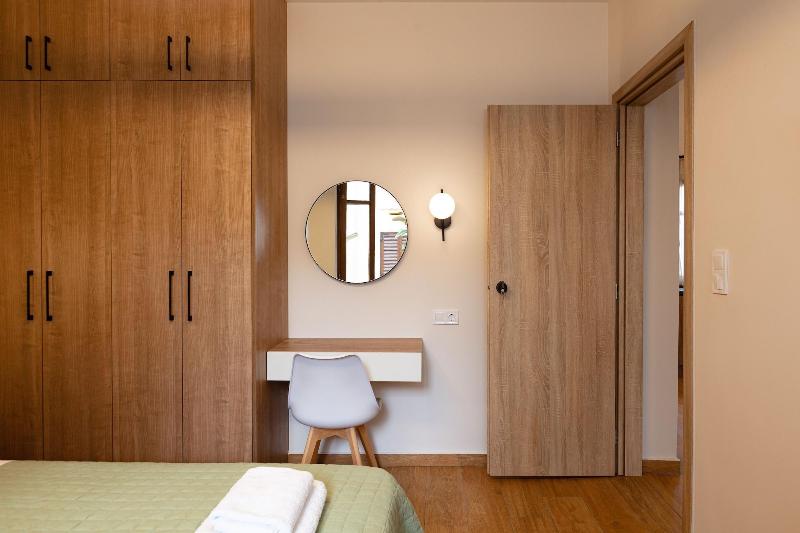 Lilys Apartments image