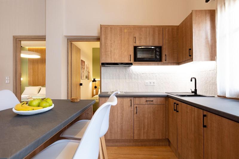Lilys Apartments image