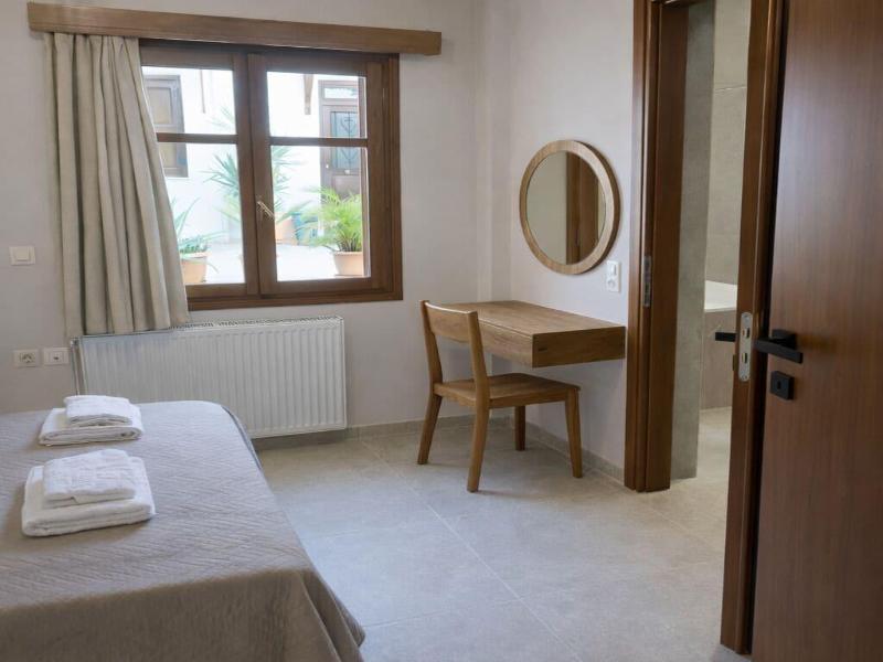 Lilys Apartments image