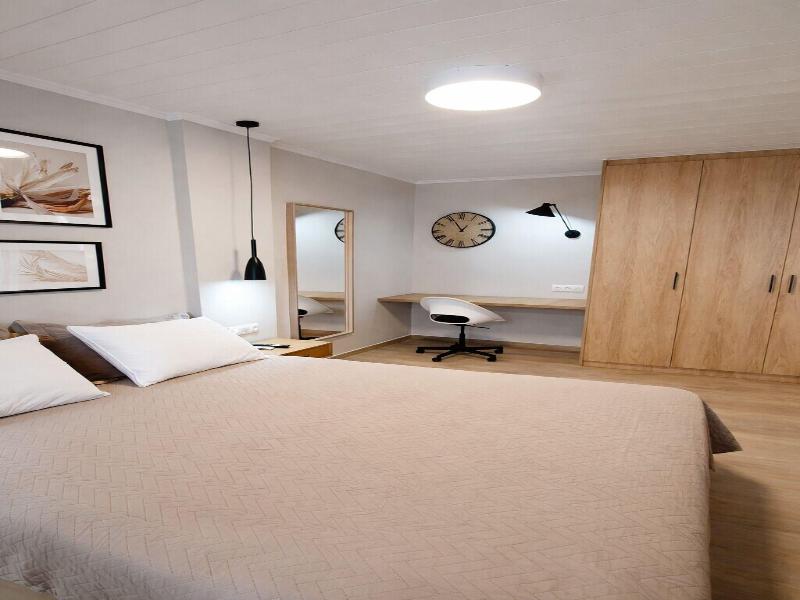 Lilys Apartments image
