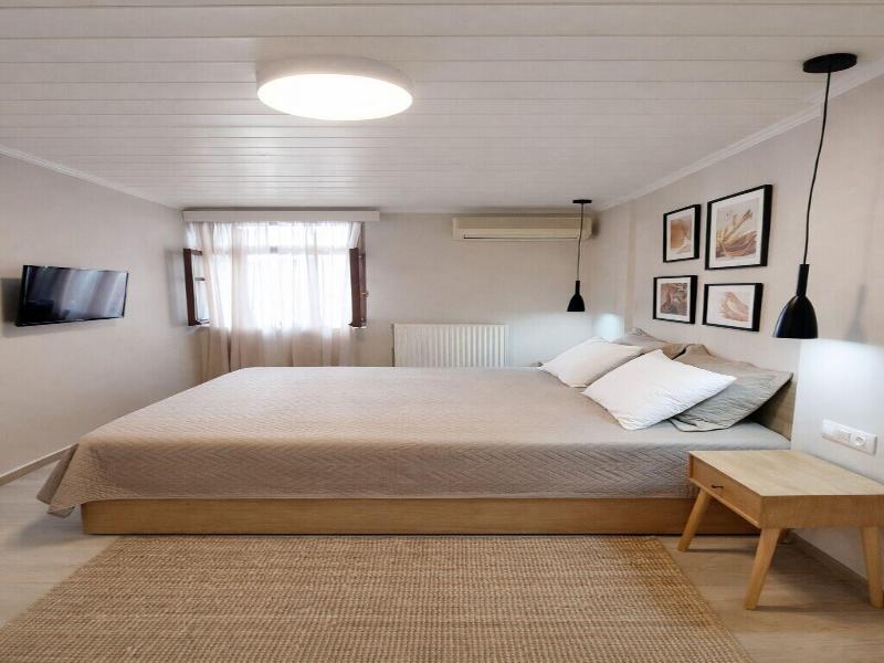Lilys Apartments image