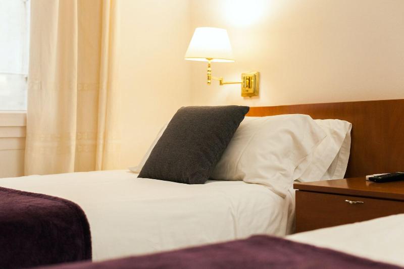 Hostal Roma image