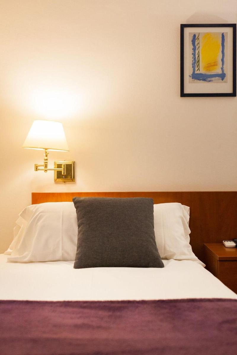 Hostal Roma image