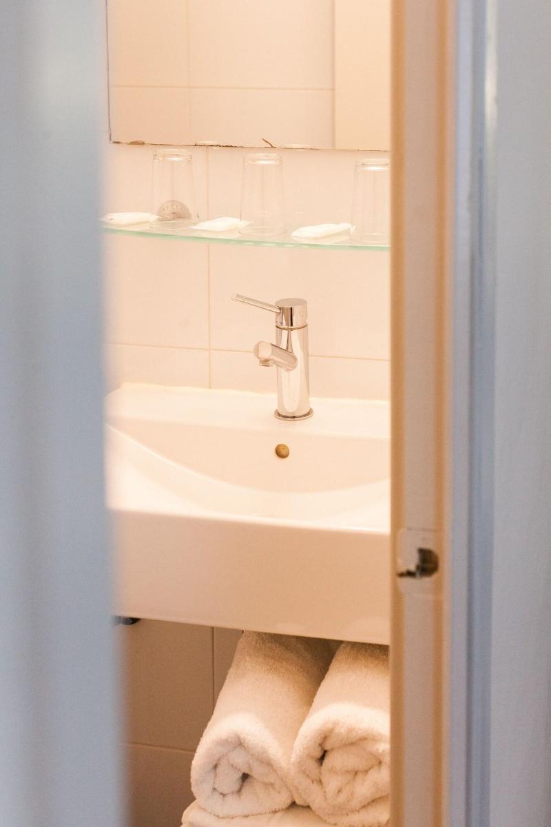 Hostal Roma image