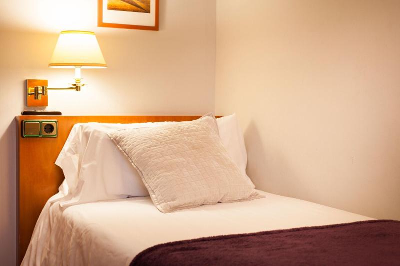 Hostal Roma image