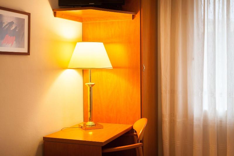 Hostal Roma image