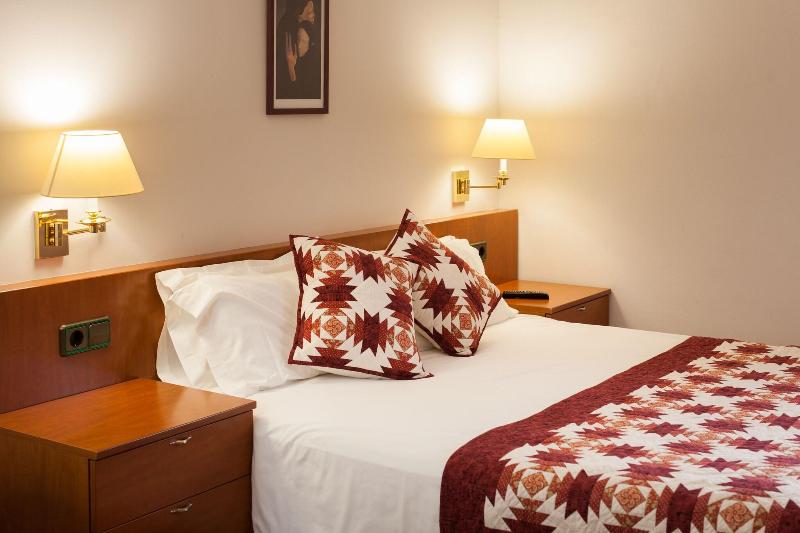 Hostal Roma image