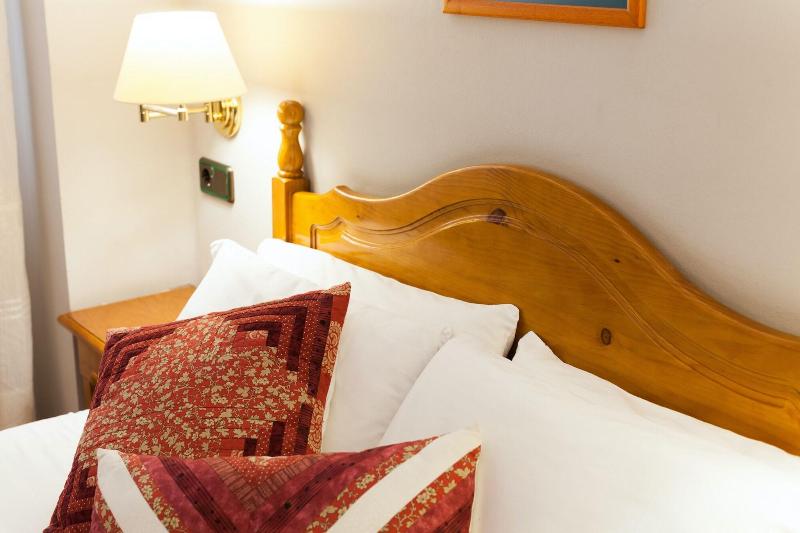 Hostal Roma image