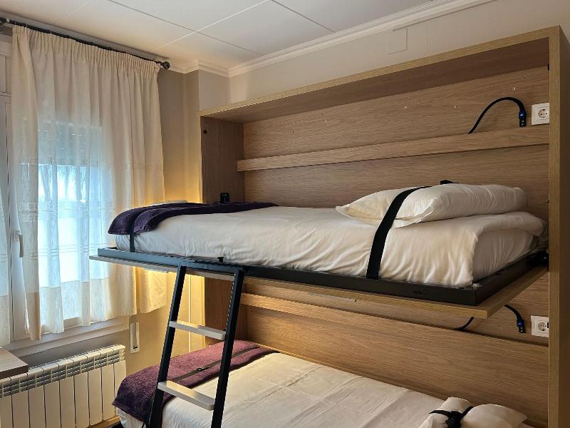 Hostal Roma image