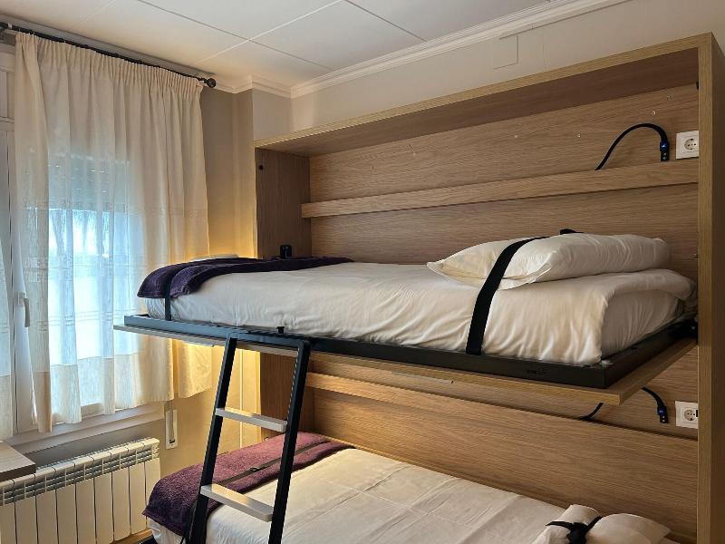 Hostal Roma image