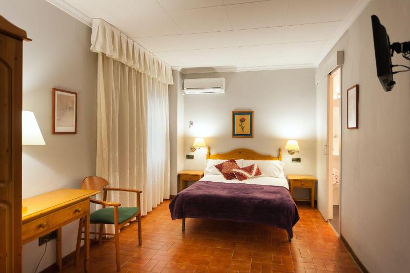 Hostal Roma image