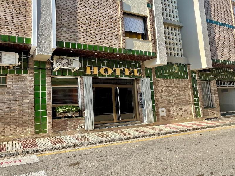 Hostal Tarra S image
