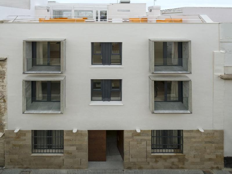 Apartamentos Maier image