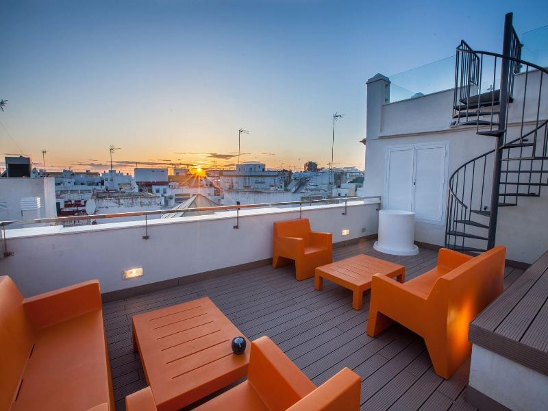 Apartamentos Maier image