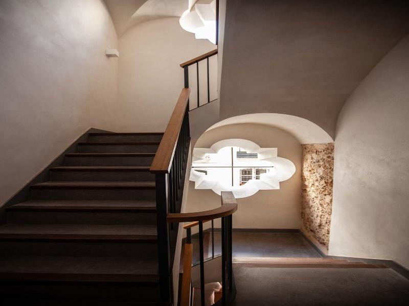 Apartamentos Maier image