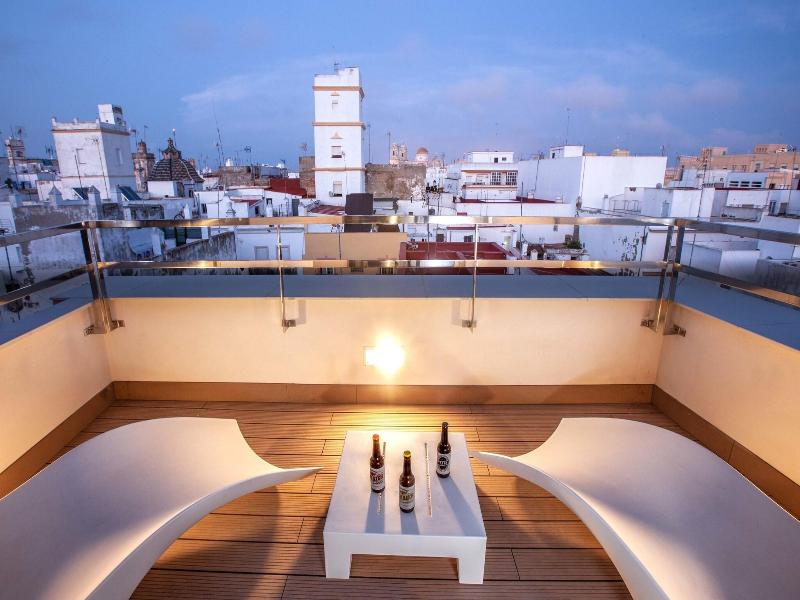 Apartamentos Maier image