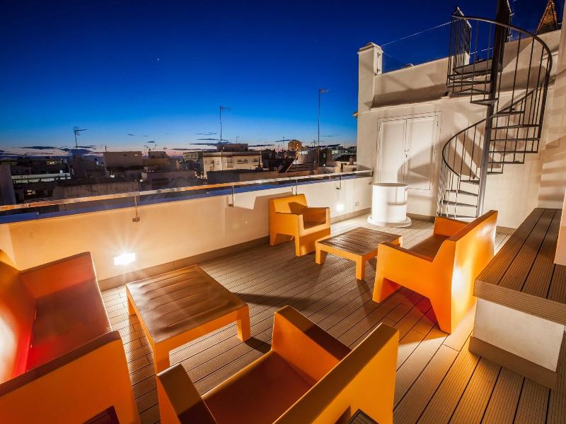 Apartamentos Maier image