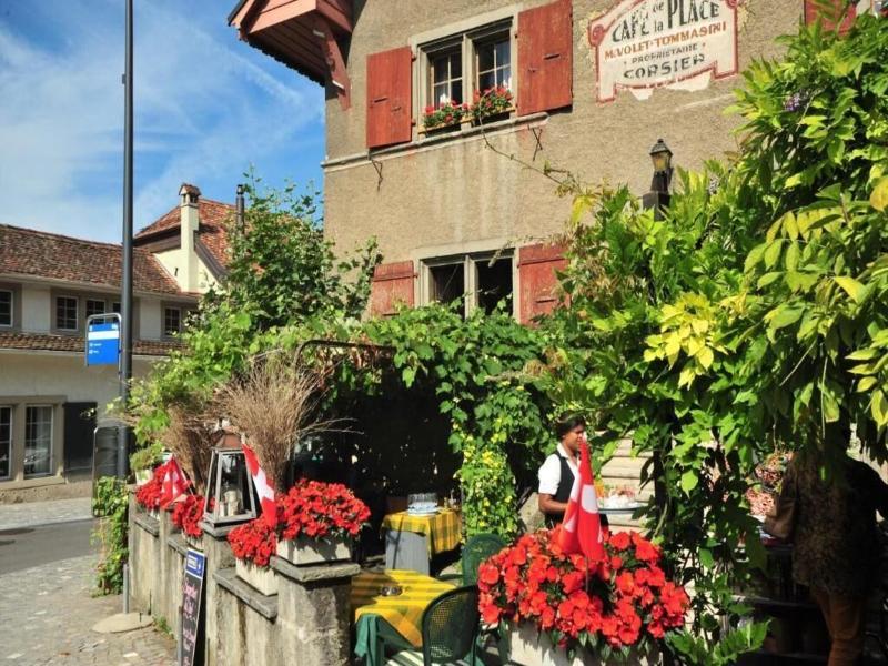 Hotel De La Place image