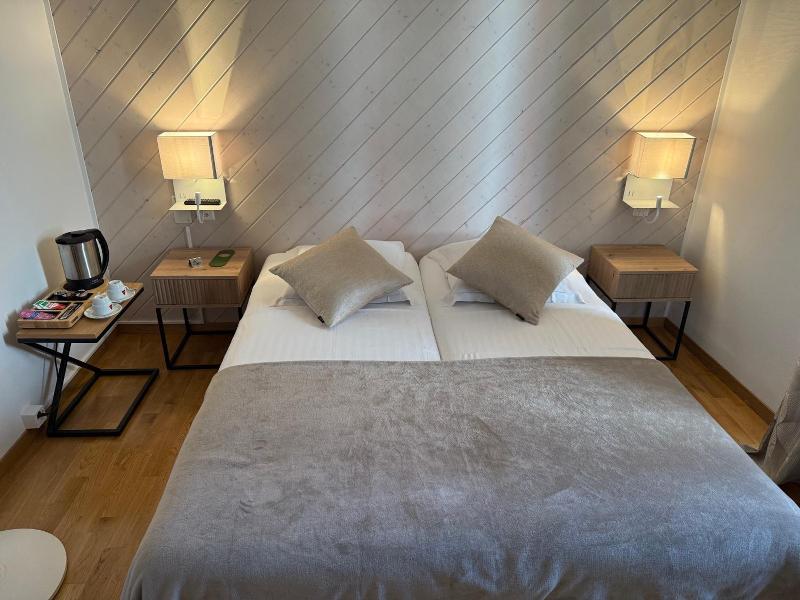 Hotel De La Place image